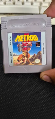 Metroid 2 Game Boy Original!