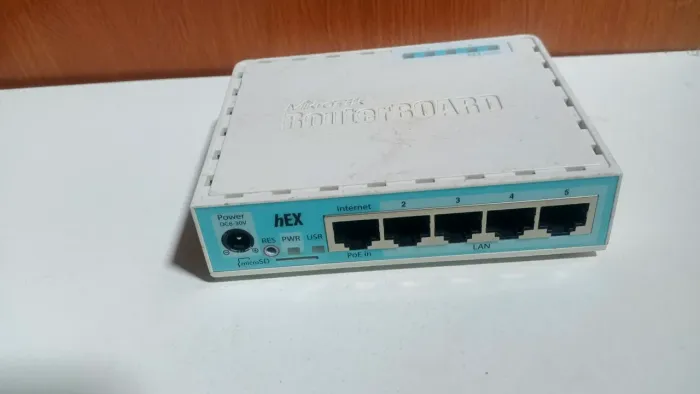 Mikrotik novo rb750gr3