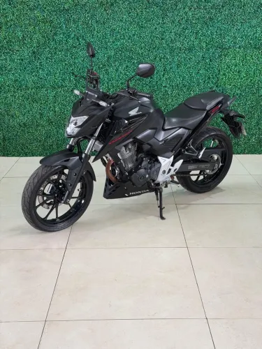 Honda CB 300F Twister 2023 única dona, 26.661 km