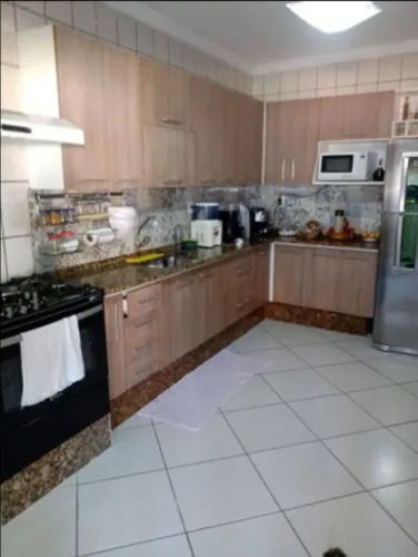 Casa com 2 Quartos - Oportunidade
