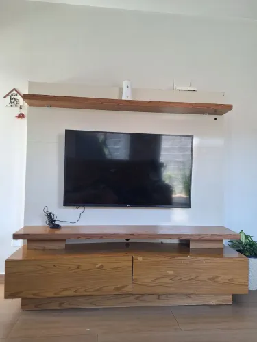 Rack com painel de Tv