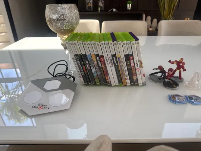 17 Jogos Xbox 360 Originais + Disney Infinity (Base e Bonecos)