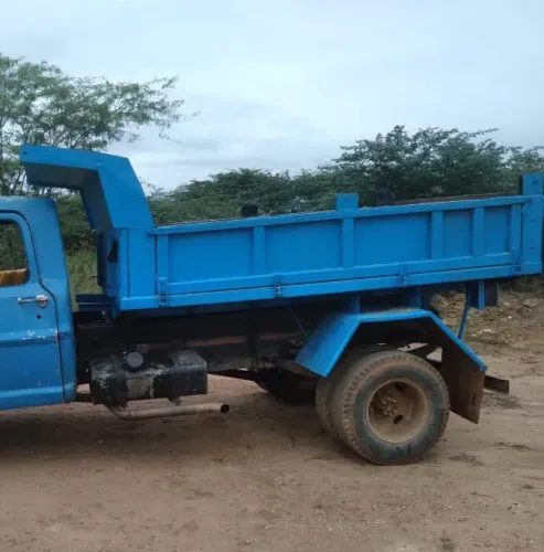 Caçamba basculhante f4000