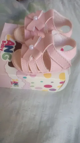 Vendo sandalinha de bebê menina
