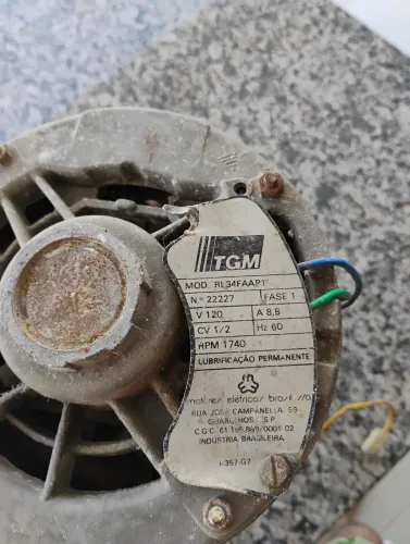 Motor elétrico 1/2 CV