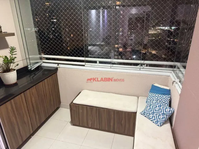 Apartamento com 2 dormitórios , uma suíte , duas vagas de garagem