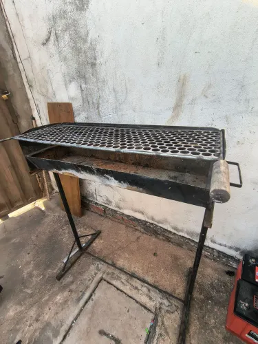 Churrasqueira para espetinho