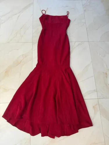 Vestido de festa vermelho marsala