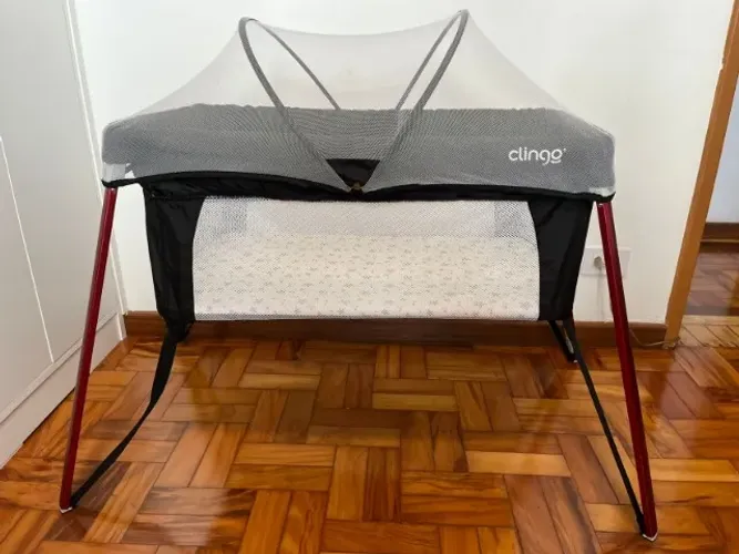 berço portátil com mosquiteiro preto/vermelho - clingo - novo