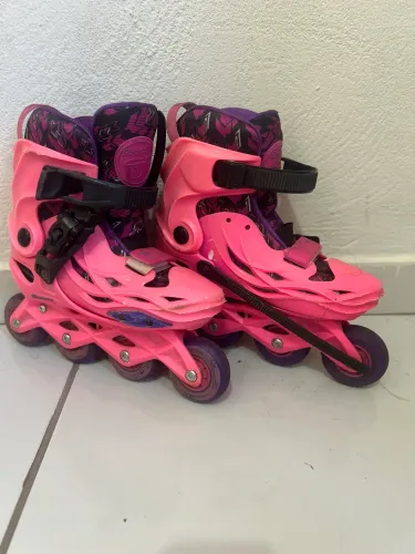 Vendo patins Traxart profissional ajustável 33 ao 36 com kit completo de proteção Traxart 
