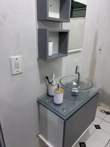 Gabinete com VIDRO TEMPERADO e Espelheira E Cuba de Acrílico Banheiro Armário NOVO