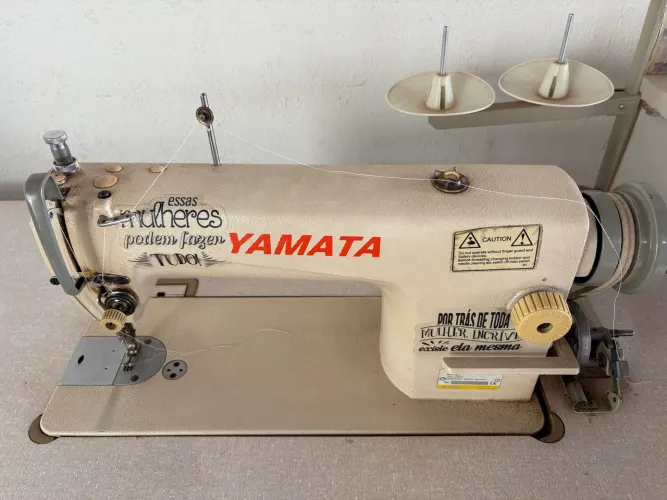 Máquina de Costura - Yamata
