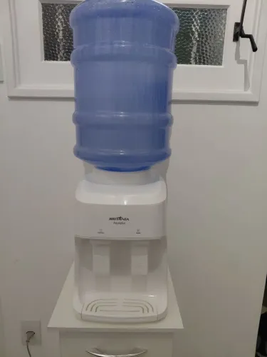 Britânia Bebedouro BBE13B Aquaplus Biv Capacidade 20L + galão 20L + Fruteira