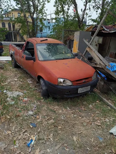 Ford Courier 1.3i/furgão 2000