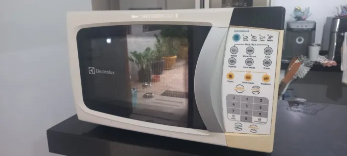 Micro-ondas Electrolux 20 litros 110v