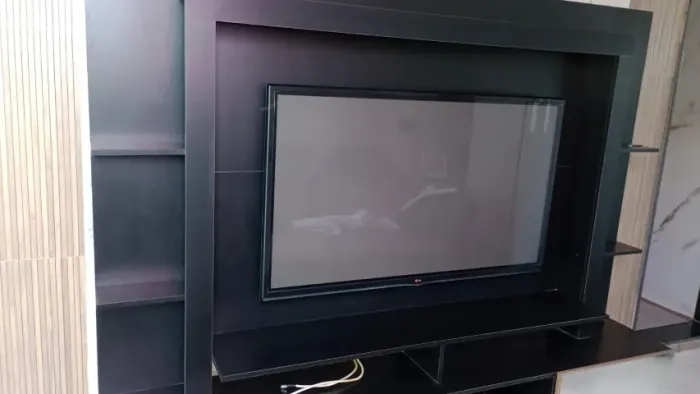 Estante + televisão de 55"