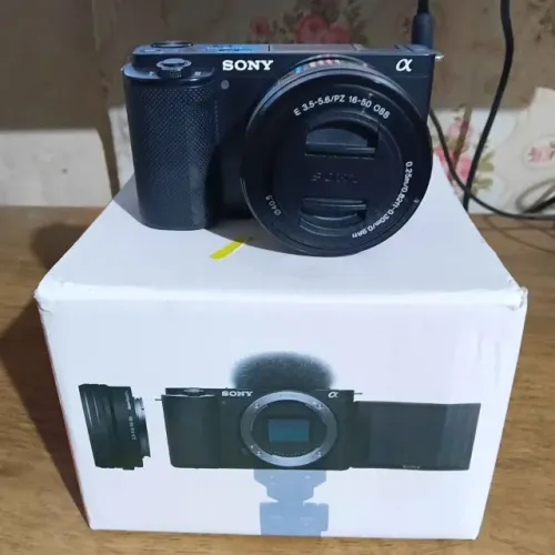 Câmera Sony ZV-e10 Mirrorless com lente 16-50mm