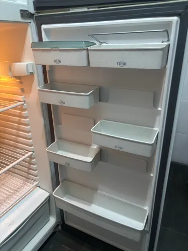 Geladeira Brastemp 320L