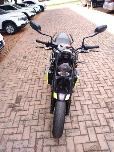 Triumph Trident 660