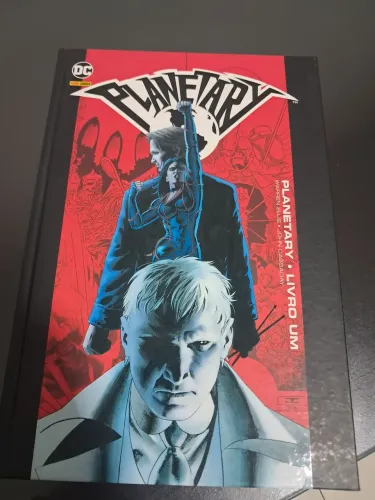 Planetary: Livro Um por Warren Ellis
