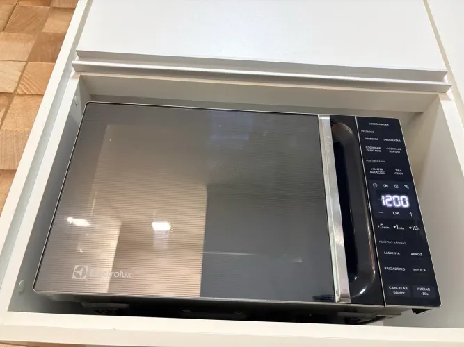 Microondas Eletrolux 23 litros