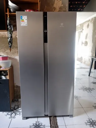 Geladeira Electrolux side by side !