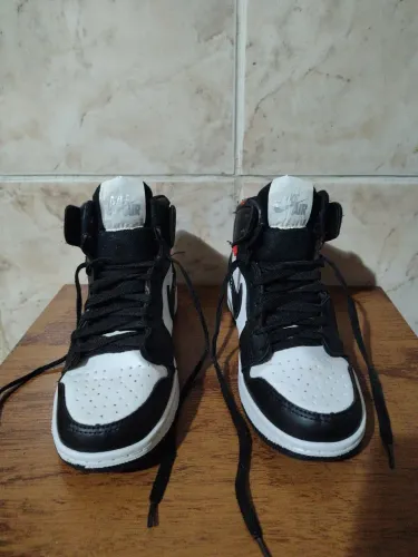 Vendo tênis semi novo Nike Jordan (original) !!!!
