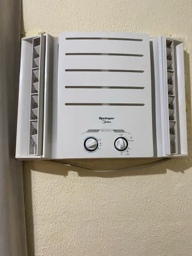 AR CONDICIONADO JANELA