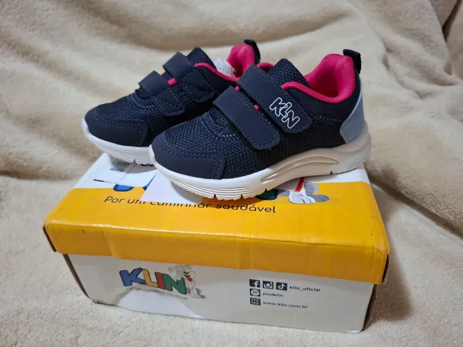Tenis Klin tam 22 (novo. Nunca usado)