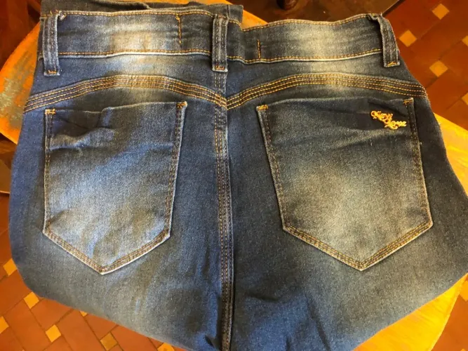CALÇAS JEANS FEMININAS (LINDAS & DIFERENCIADAS) EM LIQUIDAÇÃO por tempo limitado!