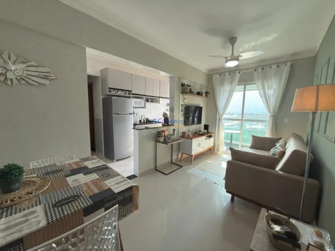 Apartamento 1 dorm Mobiliado em Prédio Frente Mar no Flórida