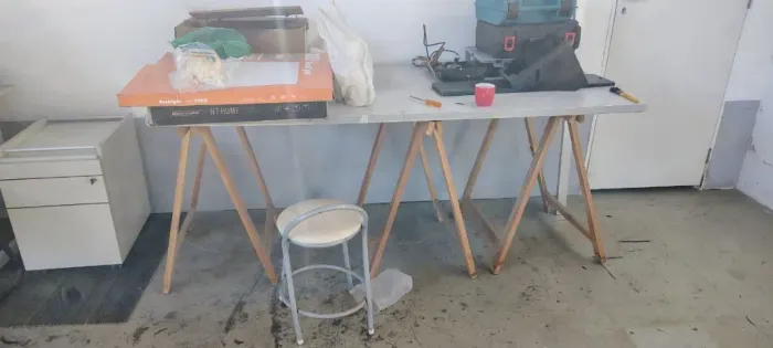 Mesa cavalete com 2,0m em bom estado