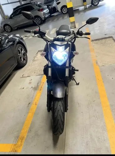 Moto toda revisada km baixo