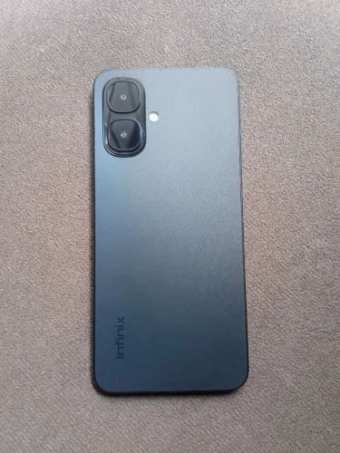 Celular Enfinix semi-novo 