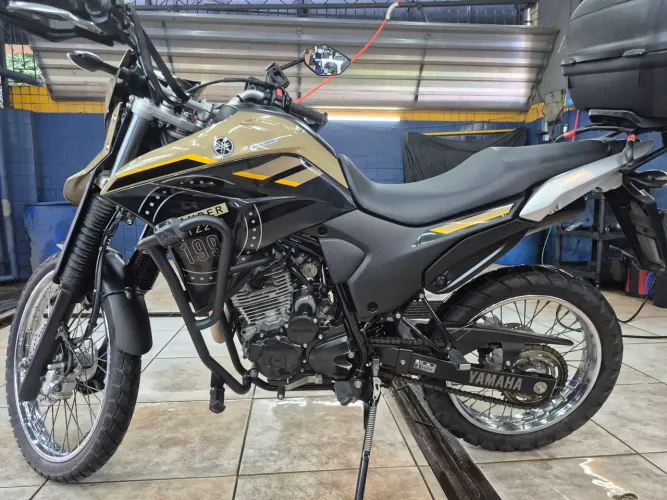 Yamaha XTZ 250 Lander ABS 2024 - Impecável!