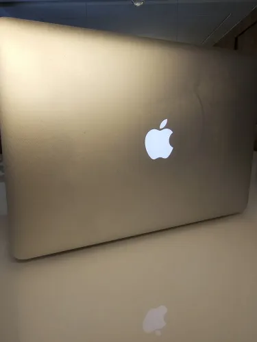 Vendo MacBook Air 13 polegadas 2017