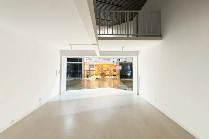 SALA COMERCIAL COM MEZANINO NO CENTRO DE JOINVILLE
