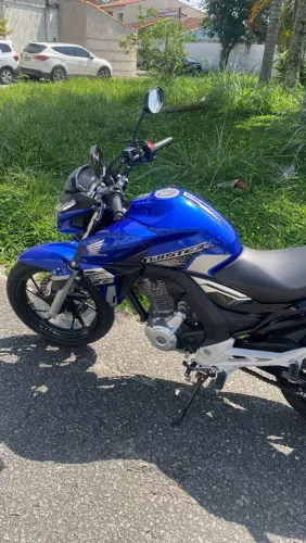 CB TWISTER SEMI NOVA