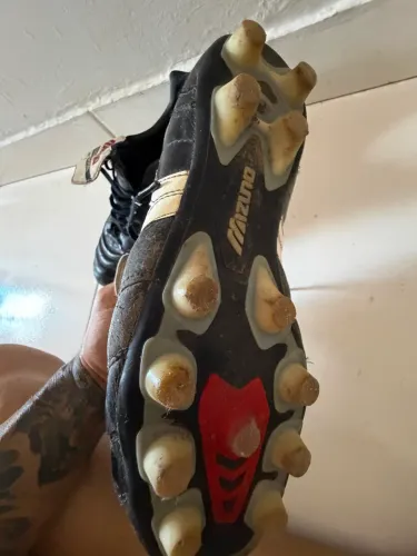 Chuteira mizuno morelia