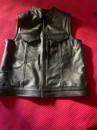 Colete masculino em couro