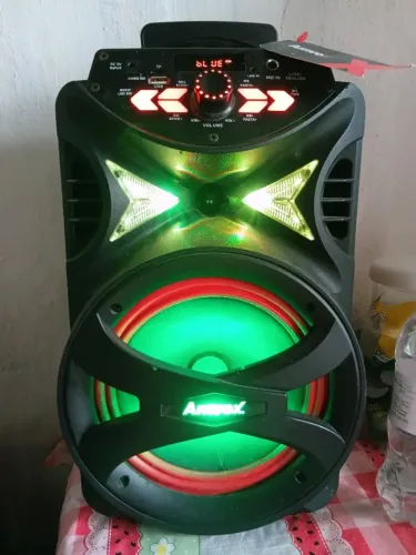 Caixa de som amplificada Amvox ACA 255 HIT de 250W RMS 