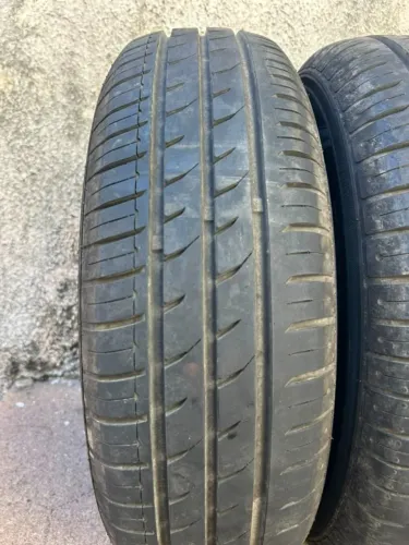Par de pneus 175/70/13 com 99% de borracha, zerados