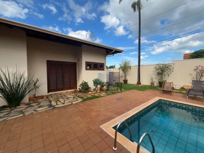 Casa com 4 Suítes no Condomínio Tivolli I Bauru  Piscina e Sauna