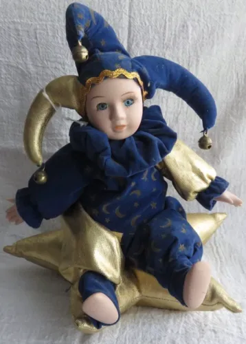 Boneca de porcelana musical 