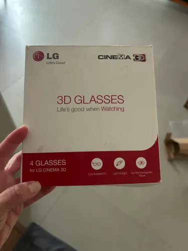 4 óculos 3D