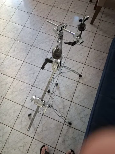 DUAS ESTANTES DE PRATOS MAPEX