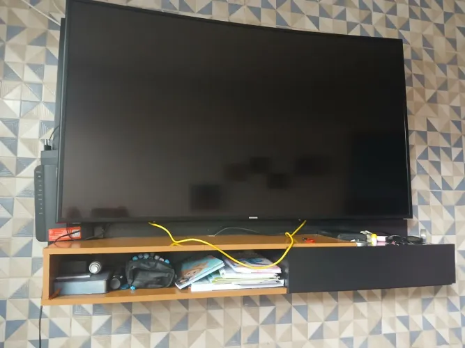 Smart tv 55 tela curva, com tela queimada