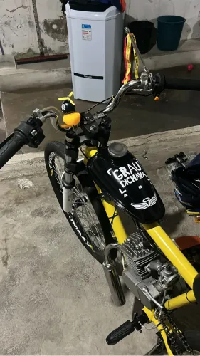 VENDO MOTORIZADA TODA REVISADA