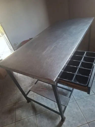Mesa de inox para pastelaria