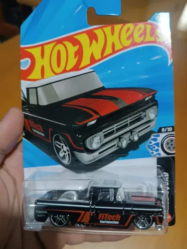Miniatura hotwheels 62 Chevy nova